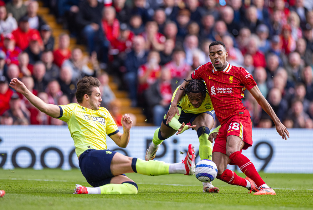 如果这些足球运动员出生于香港②（假如这些足球运动员都出生在香港②）