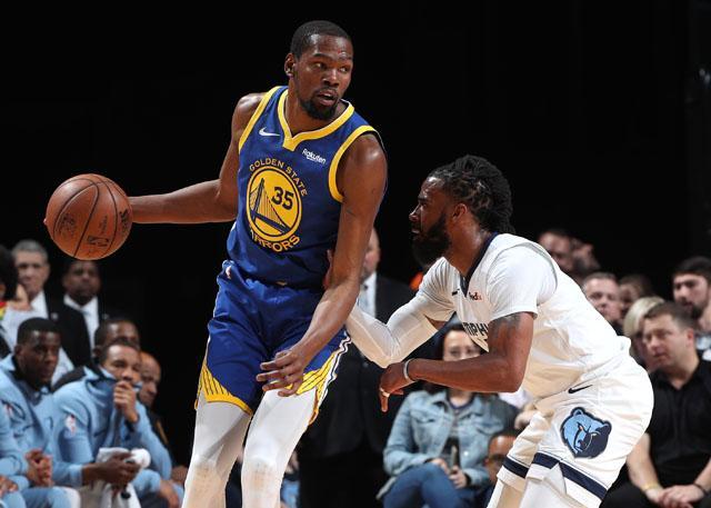 半场战报-公牛62-58领先骑士 吉迪13分 米切尔15分 加兰11+5（半场快讯：公牛62-58暂领先骑士，吉迪13分，米切尔15分，加兰11分5助攻）