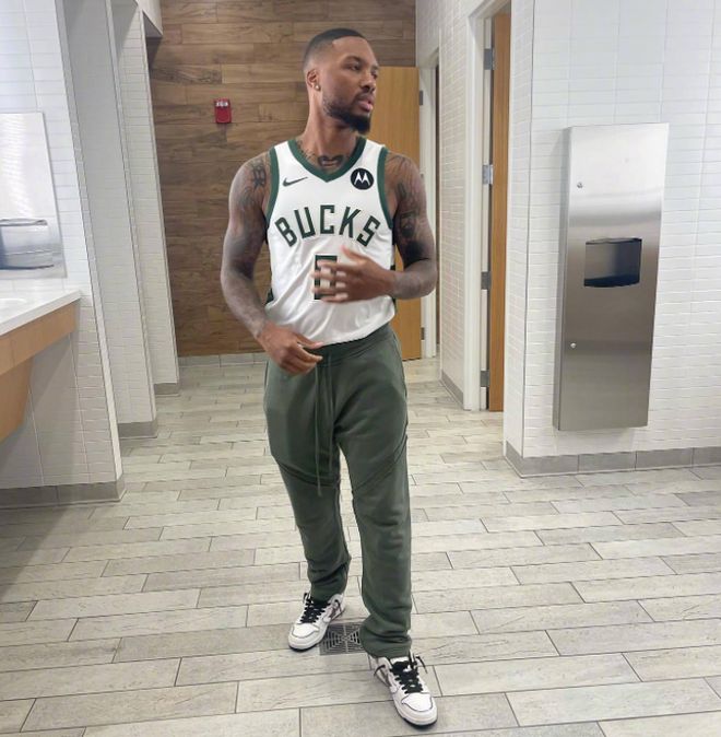 欧文连续突破得分，全队士气高涨（欧文连番强突砍分，球队士气飙升）