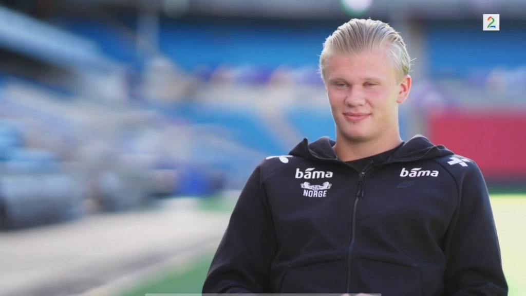 稳定输出！亚历山大半场11中6拿下12分2板1助 失误3次有点多（发挥稳健！亚历山大半场11投6中拿下12分2板1助，3次失误略多）