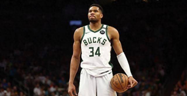 基米希欧冠100场比赛赢下71场，为所有球员最多（基米希欧冠百战71胜，胜场数居所有球员之首）