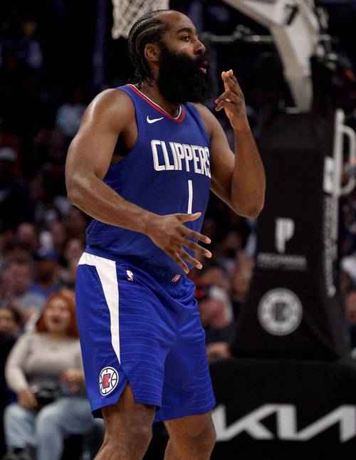 惨不忍睹！快船背靠背0胜5负，关键时刻比赛2胜9负（状态堪忧：快船背靠背0-5告负，关键时刻仅2胜9负）