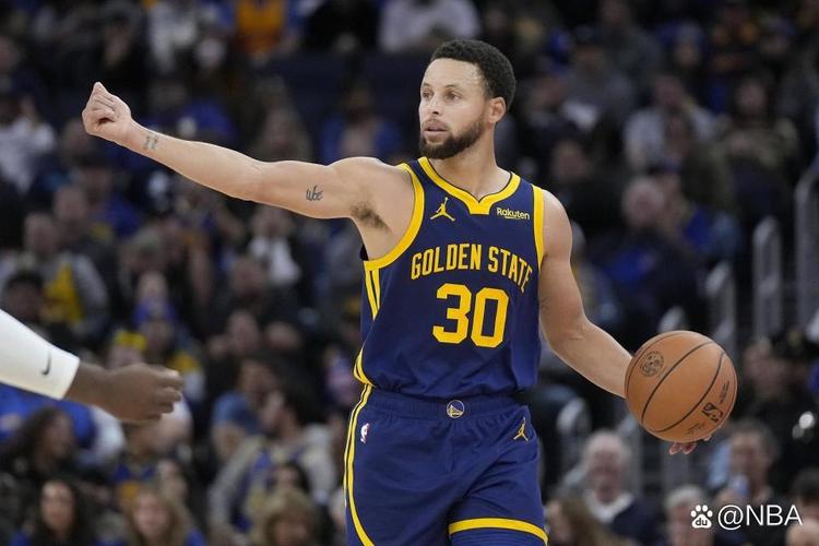 穆勒展望美职联决赛：重量级对决，不想谈与梅西交手的历史（穆勒谈美职联决赛：巅峰对决，避谈与梅西的过往交手）