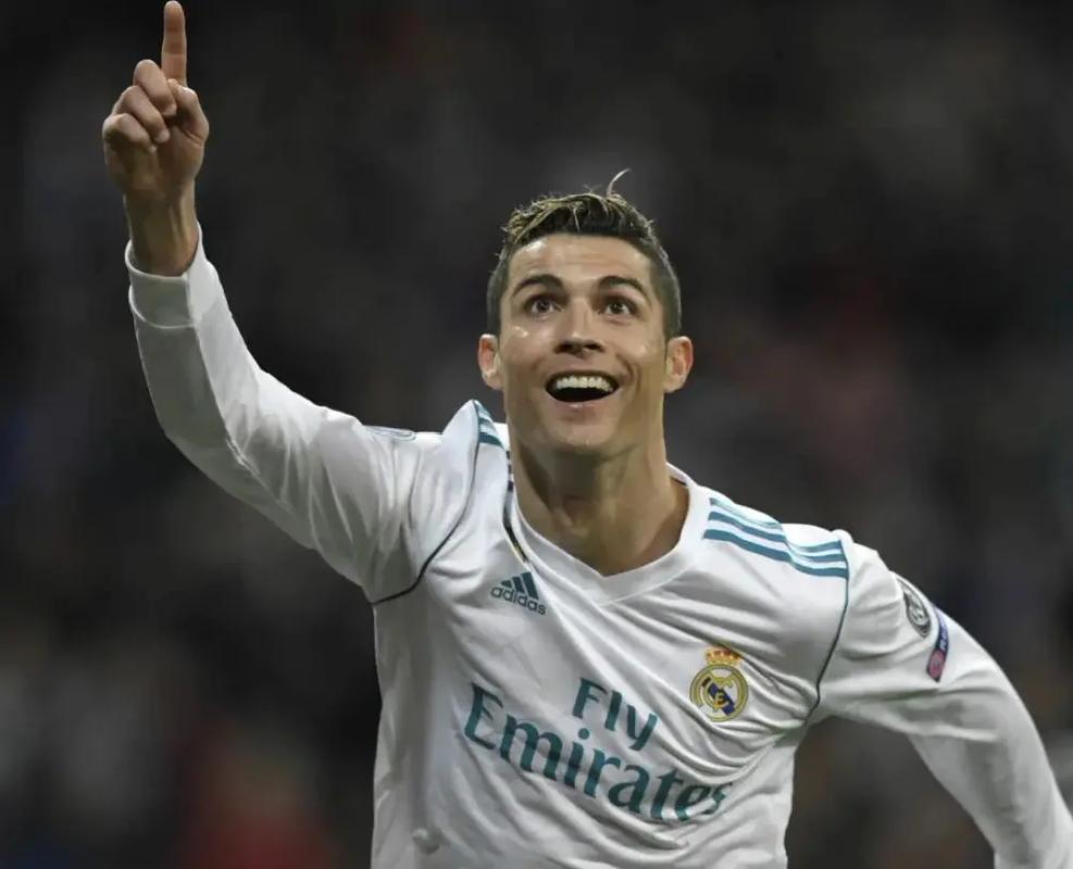 再次入选最佳阵容证明自己，可28岁的国米队长，仍“任重道远”（再获最佳阵容肯定，28岁国米队长已证实力但仍任重道远）