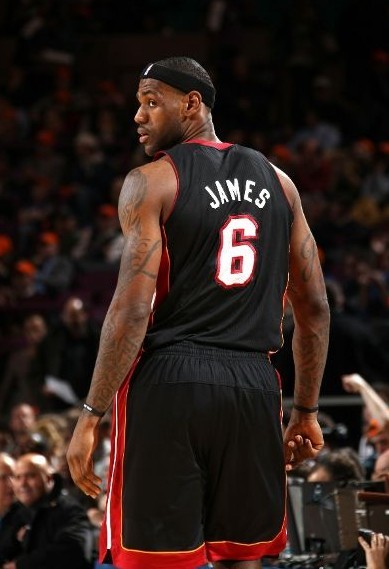 凯尔特人祝球队传奇麦克海尔68岁生日快乐！（凯尔特人为球队名宿麦克海尔送上68岁生日祝福）