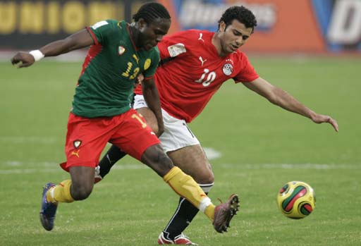 大巴黎官方：萨福诺夫左手骨折，将在3至4周内进行复查（巴黎圣日耳曼通报：萨福诺夫左手骨折，预计3至4周后复查）