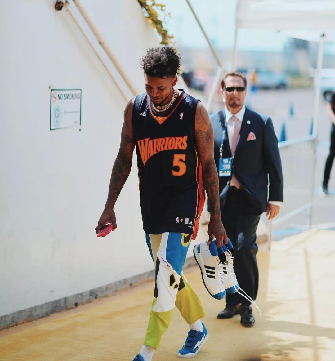 雷迪克：东契奇有时打得极度出色且很专注，但有时也不够投入（雷迪克评东契奇：有时发挥惊艳且高度专注，有时却显得投入不够）