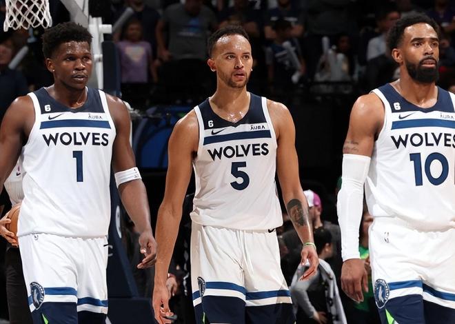 美职联-迈阿密国际3-1夺冠 梅西1策动2助攻斩获第47冠（美职联：迈阿密国际3-1封王 梅西两助攻+策动一球收获生涯第47冠）