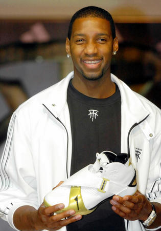 英超积分榜：枪手5分领跑曼联第7红军第8 8分云集14队（英超积分榜更新：阿森纳5分领跑，曼联第7、利物浦第8，8分球队多达14队）