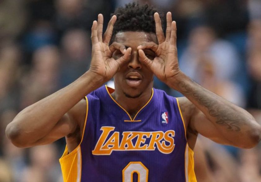 中超半场：两队三人进球被吹，山东泰山2-0武汉三镇（中超半场：双方三球被判无效，山东泰山2-0领先武汉三镇）