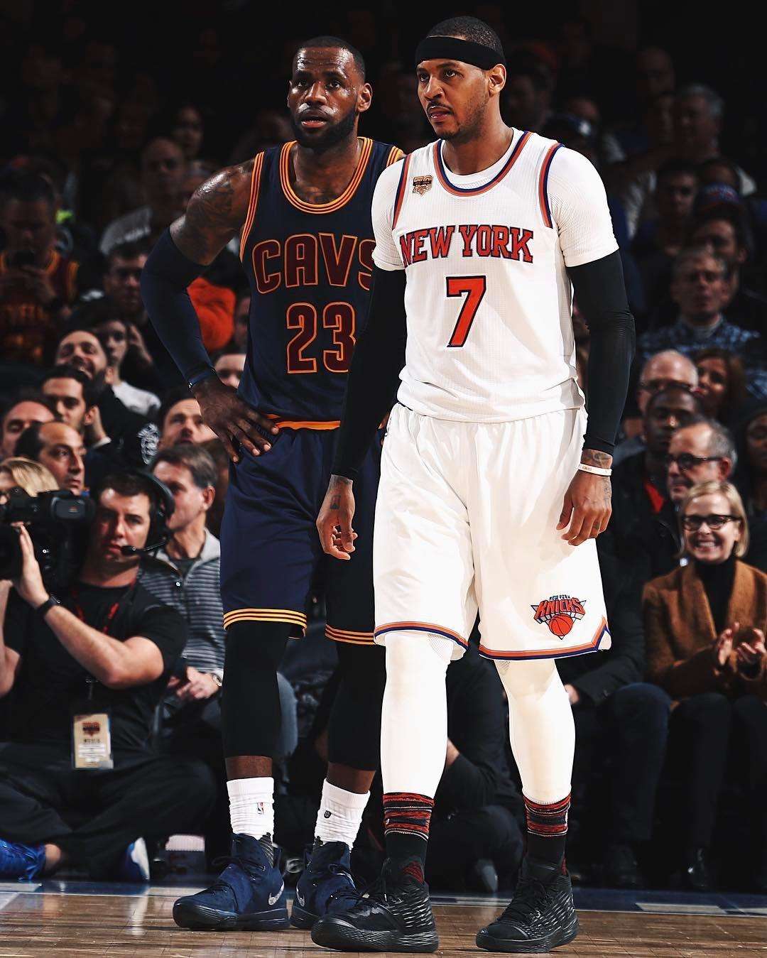 外线有谱！埃里克·戈登三分命中 拿到12分已创赛季新高（外线精准！埃里克·戈登三分发威，12分创赛季新高）